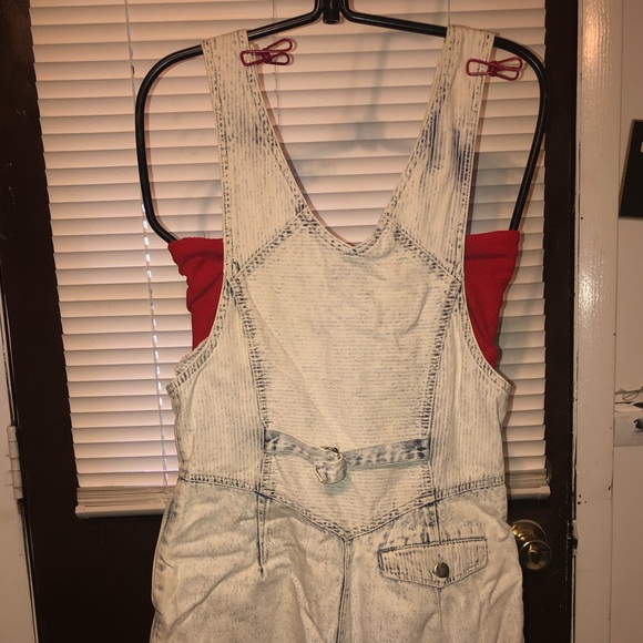 VINTAGE 1980’s OVERALL DISTRESSED PINSTRIPE DENIM SHORTALLS - Picture 2 of 16